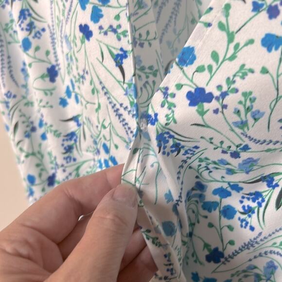 NEW Victoria’s Secret floral silky satiny tie waist romper jumpsuit cover up - Picture 8 of 12